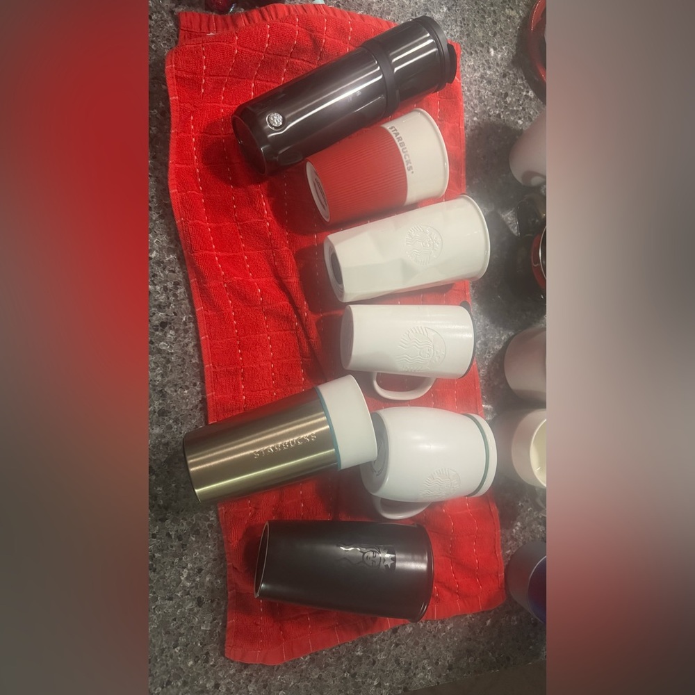 Starbucks lot of 7 lidded coffee cups and mugs. Excellent gently used condition